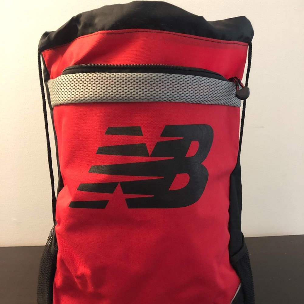NEW New Balance Heavy Duty Canvas Cinch Sack Zip Compartment 2 Bottle Holders